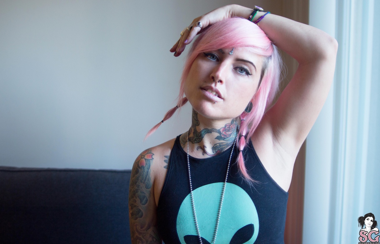 Glitch Suicide by Paloma