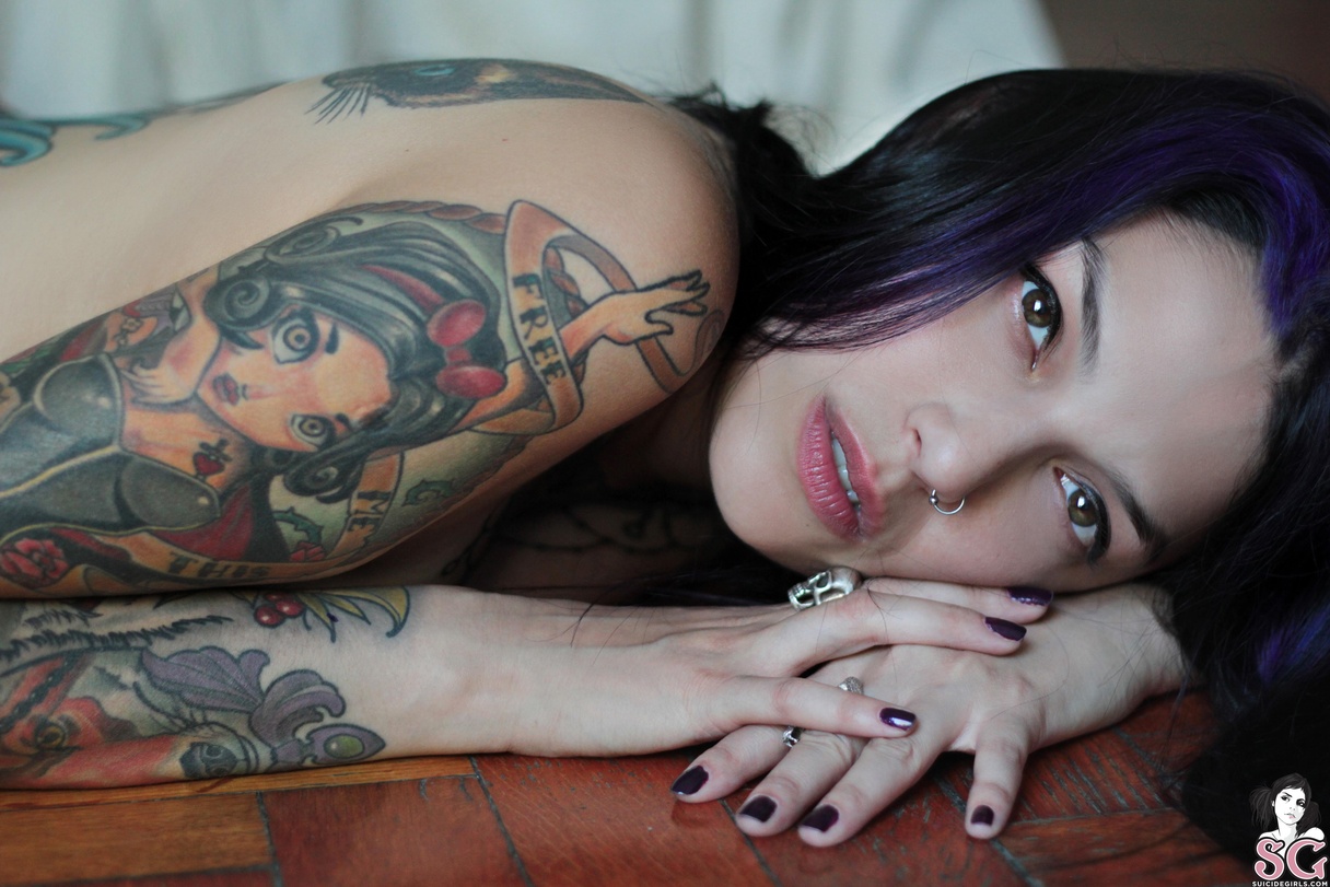 Valkyria Suicide by Aymi