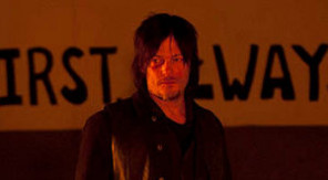 1-the walking dead - season 4 - daryl in candle room