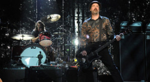 krist novoselic and dave grohl at the nirvana rock hof induction