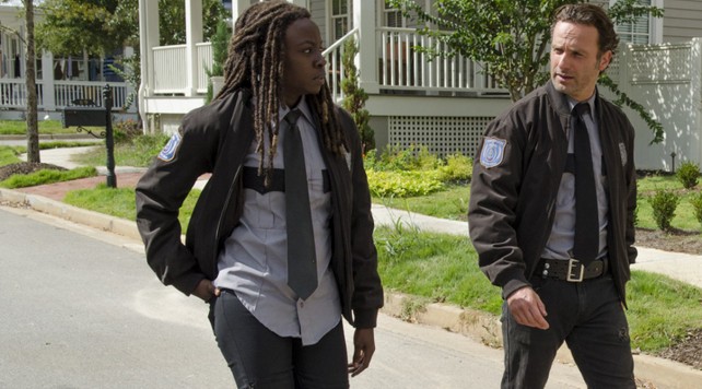 the walking dead - season 5 - forget - michonne and rick on patrol