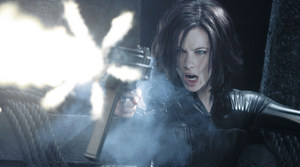 kate-beckinsale-selene-underworld-evolution