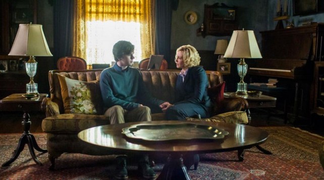 bates motel season 3 - unconscious - norman and norma