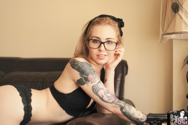 elleadore suicide